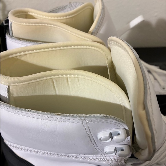 Men’s Converse - Picture 5 of 8